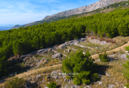 Side view of the land plot in Dugi Rat near Split.